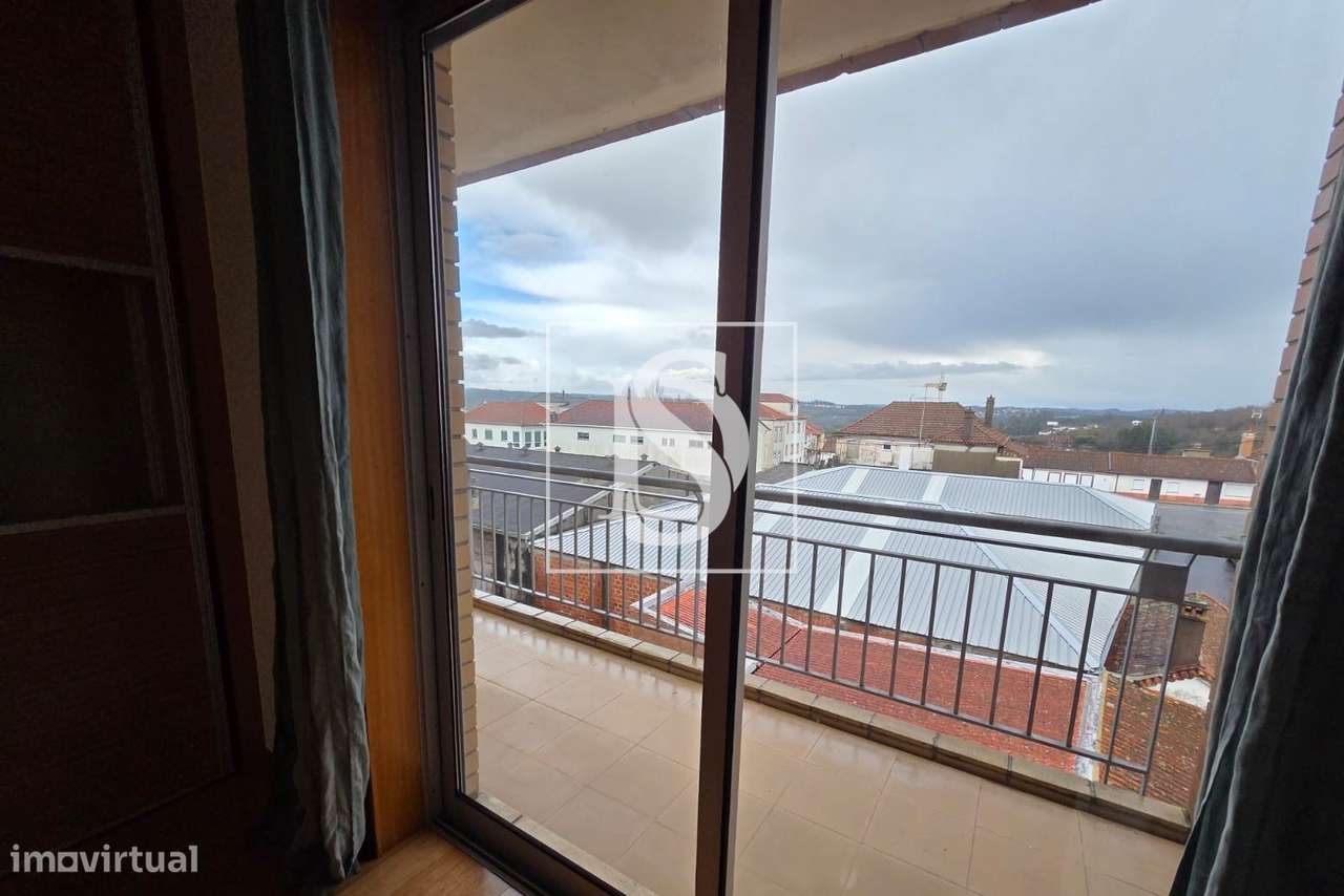 Apartamento T2 Duplex em Tondela-16