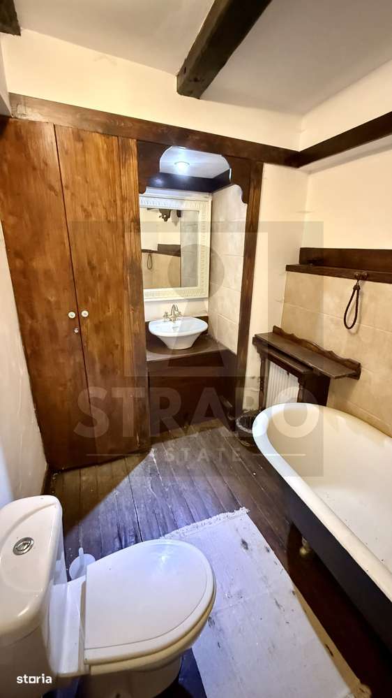 Casă unică de vânzare în Viscri la doar 250 m de casa regelui Charles-19