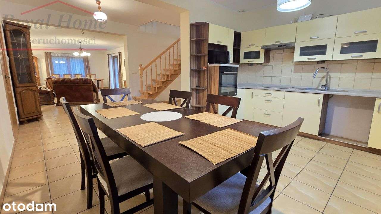 Przestronny, b. ładny, zadbany wolnostojący dom.-4