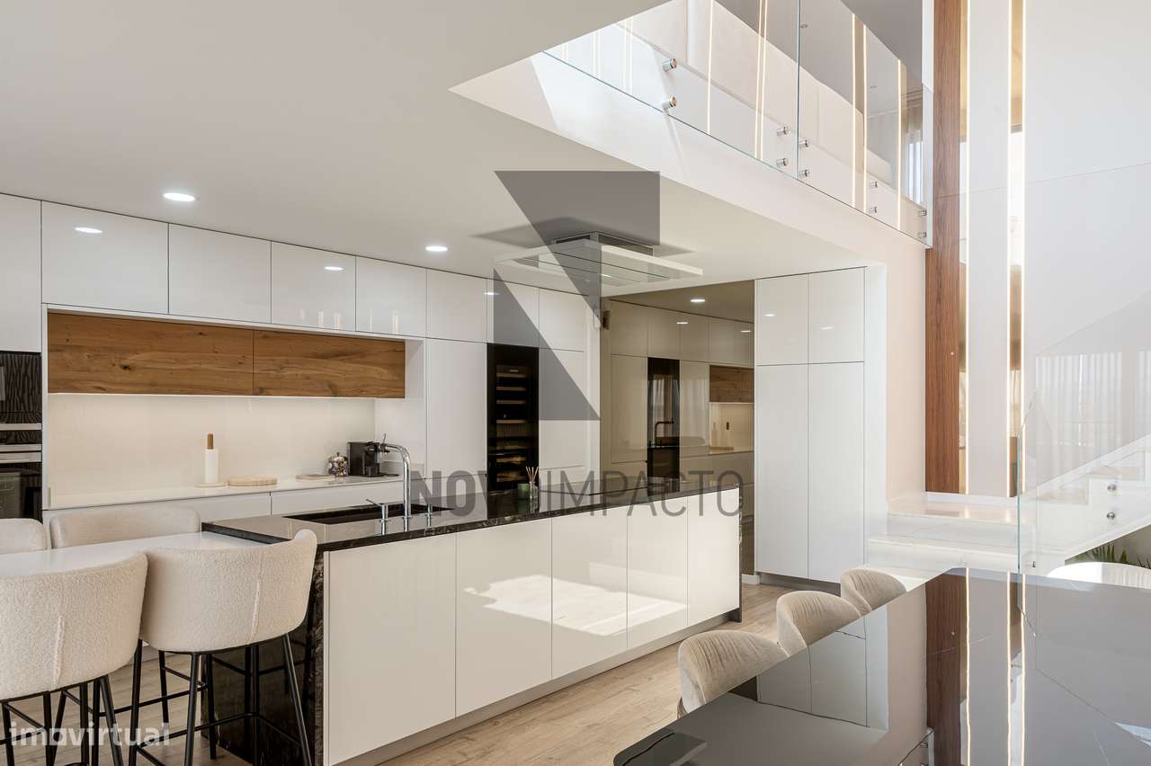 T4 Duplex de Luxo Mobilado, com 2 Terraços e Box para 2 Carros | Mo...-4