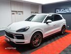 Porsche Cayenne - 2