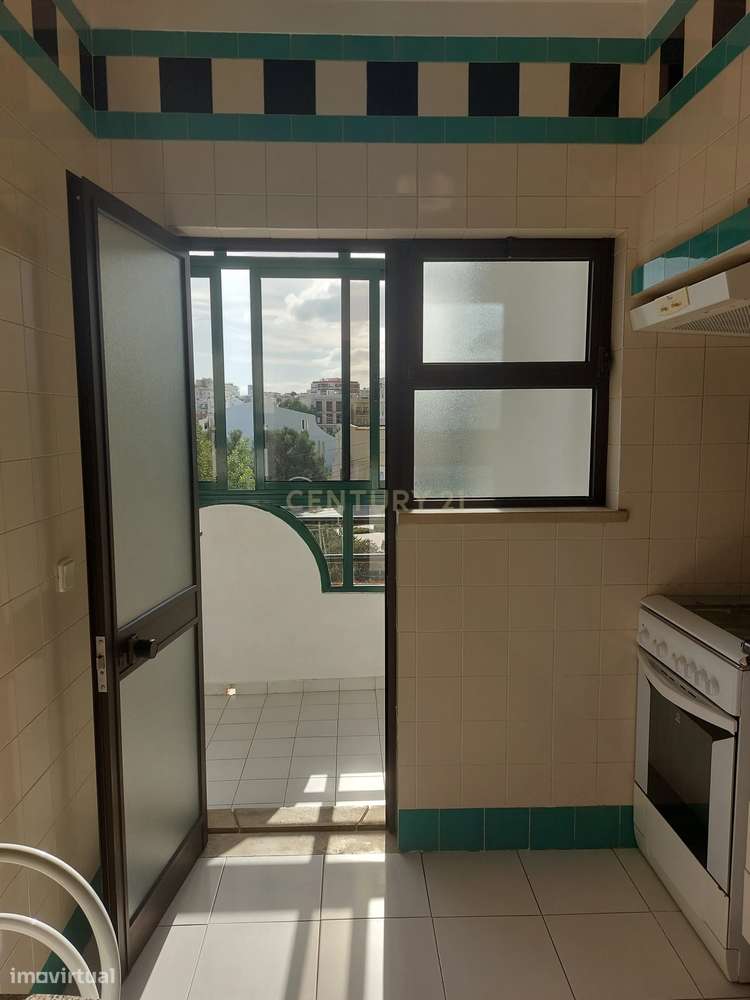 Excelente apartamento T2  no Edifício "Carmix" - Grande imagem: 4/23