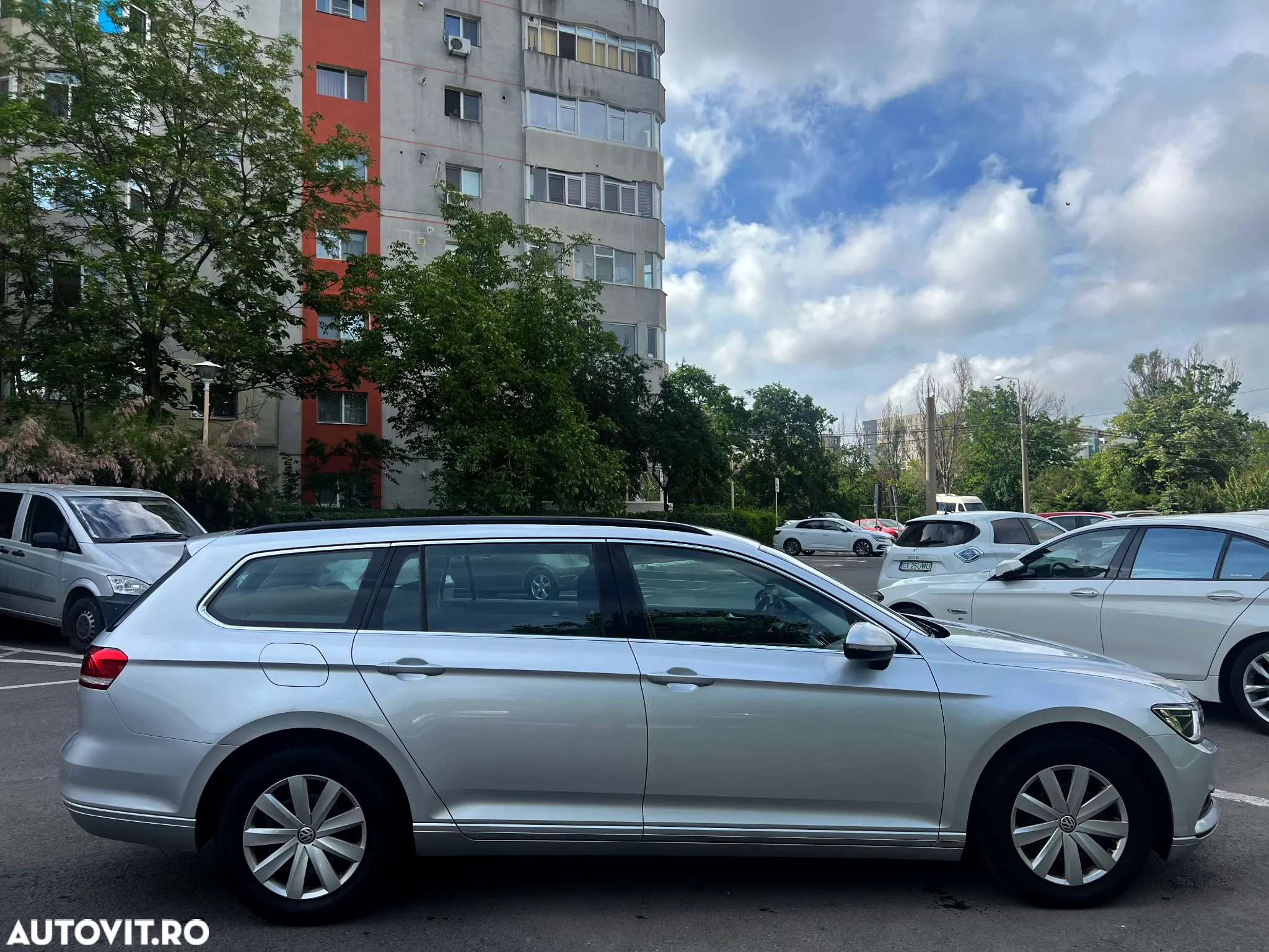 Volkswagen Passat Variant 2.0 TDI (BlueMotion Technology) Comfortline - 9