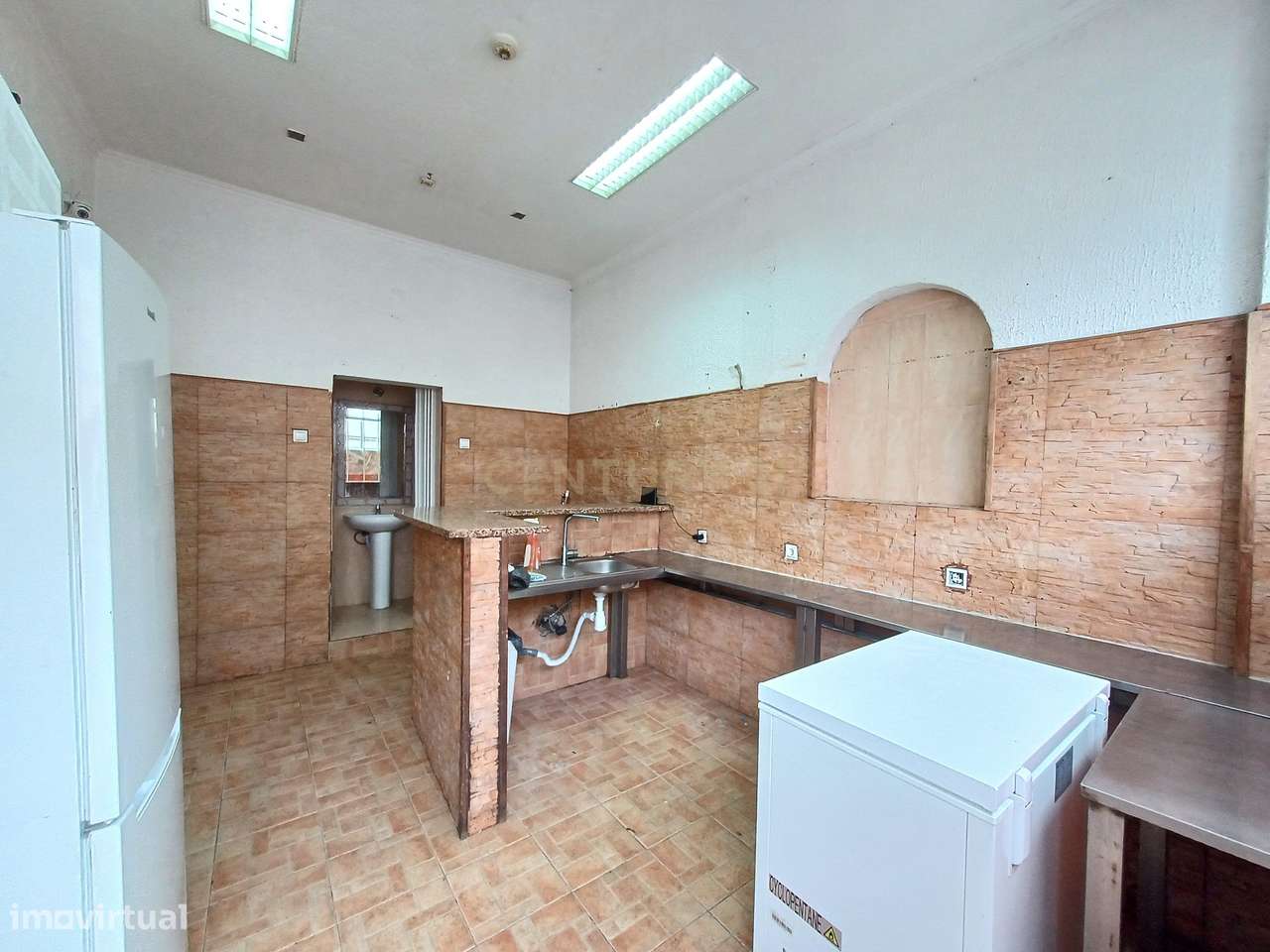 Loja para arrendamento - Amadora - Grande imagem: 4/5