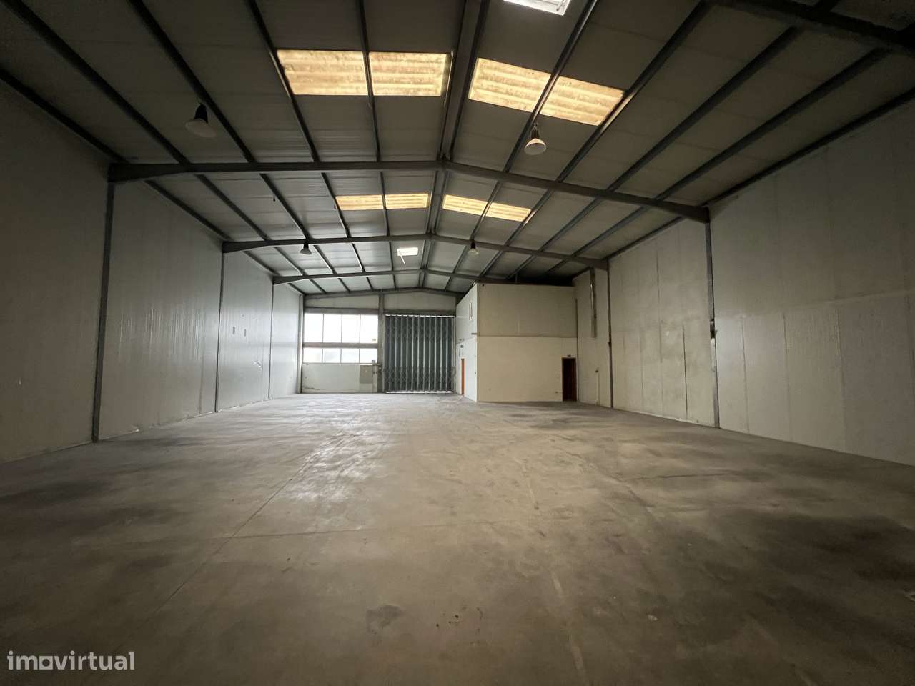 PAVILHÃO PARA ARRENDAMENTO EM TAMEL SÃO VERÍSSIMO - Grande imagem: 4/4