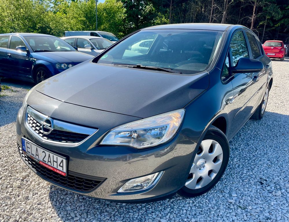 Opel Astra J 1.4 Edition 2012