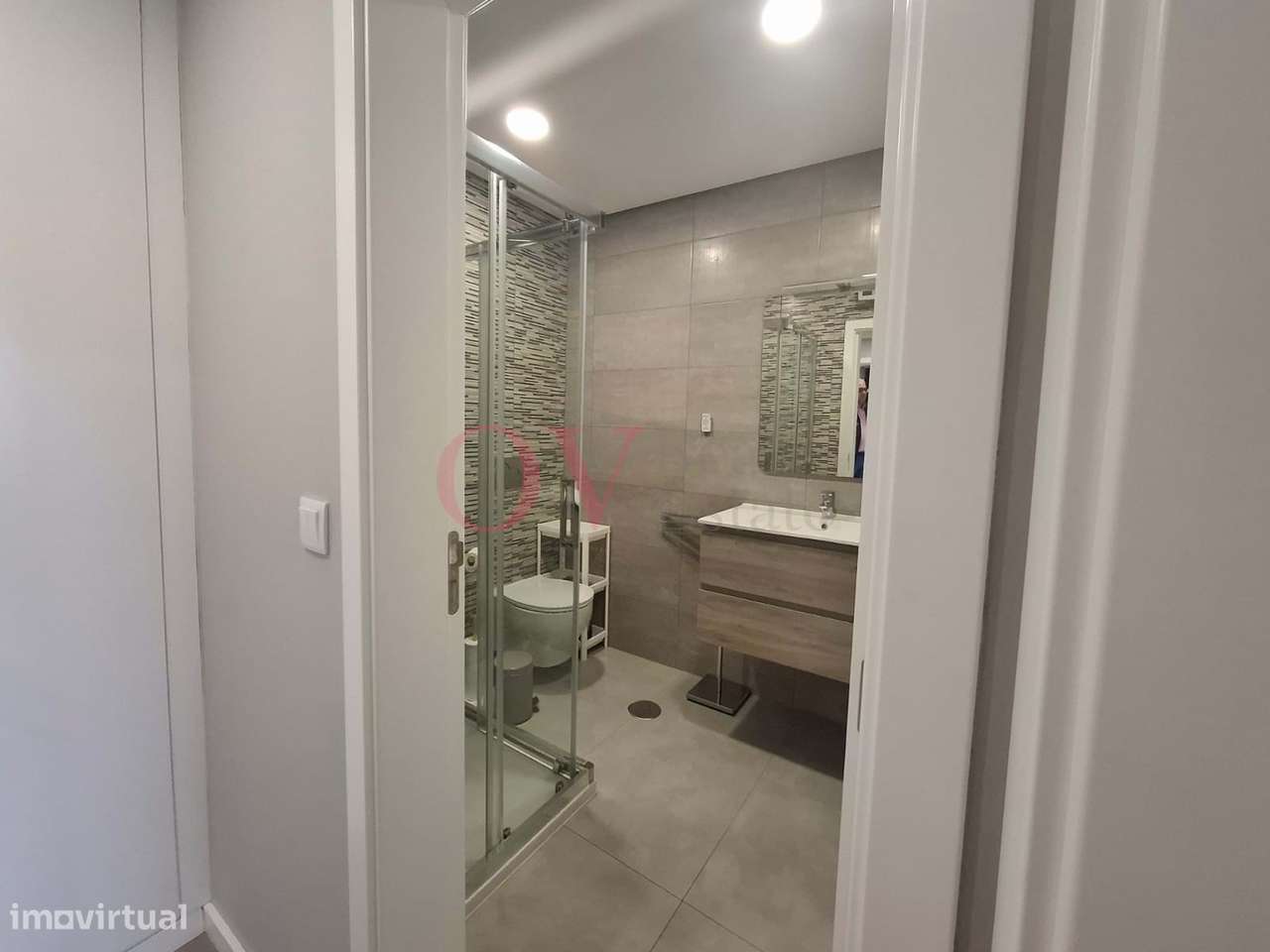 Apartamento T2 na Praia da Barra com 4 varandas e vista de Ria, para v-16