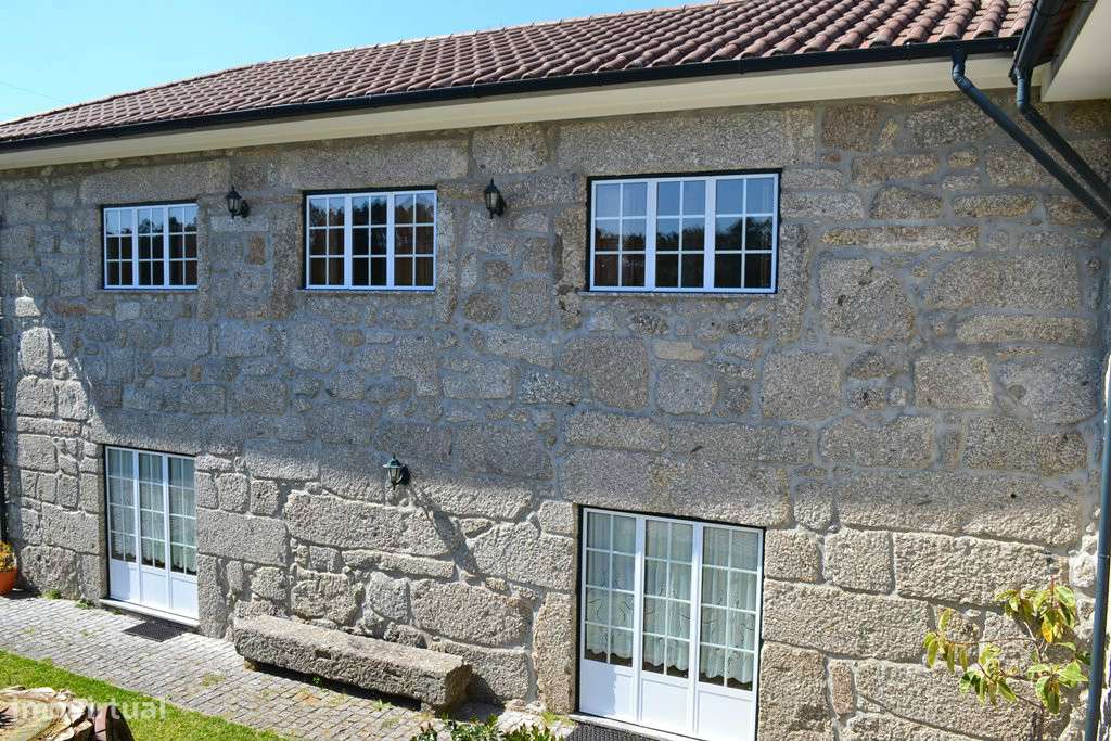 Tipologia T6, com 356m2 de área de habitação-4