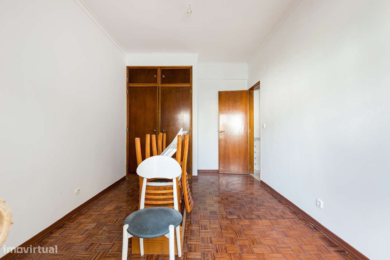 Excelente Apartamento T2 para venda em Caneças - Grande imagem: 5/25