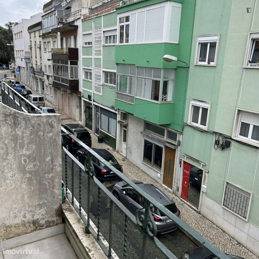 Apartamento com 2 quartos - localizado em Entrecampos Lisbon - Grande imagem: 2/10