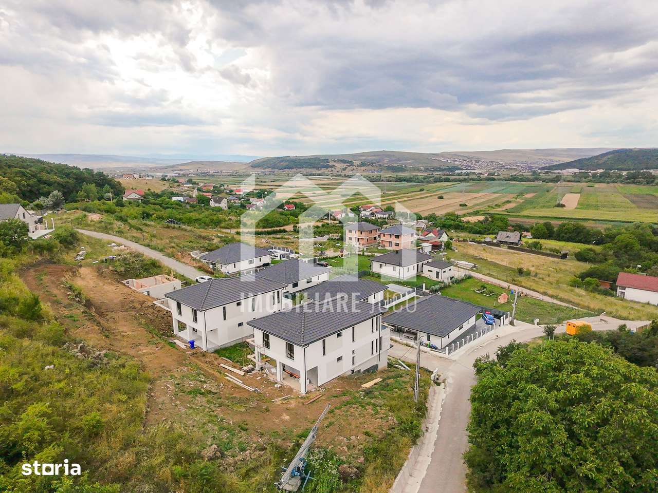 Casă panoramică în Jucu de Sus | Pădure la 200 m, vedere spre Cluj-0