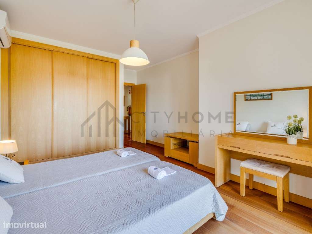 Apartamento T1+1 com piscina, elevador e 2 lugares de estacionament...-25