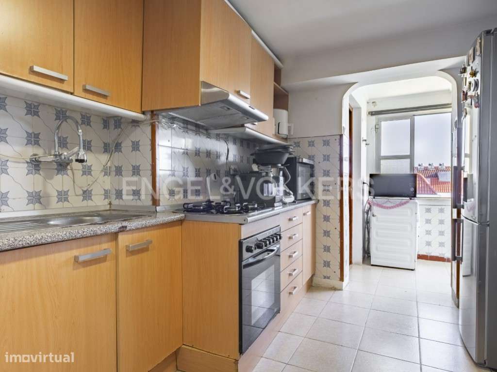 T2 com Excelente localização na Estrela - Grande imagem: 4/25