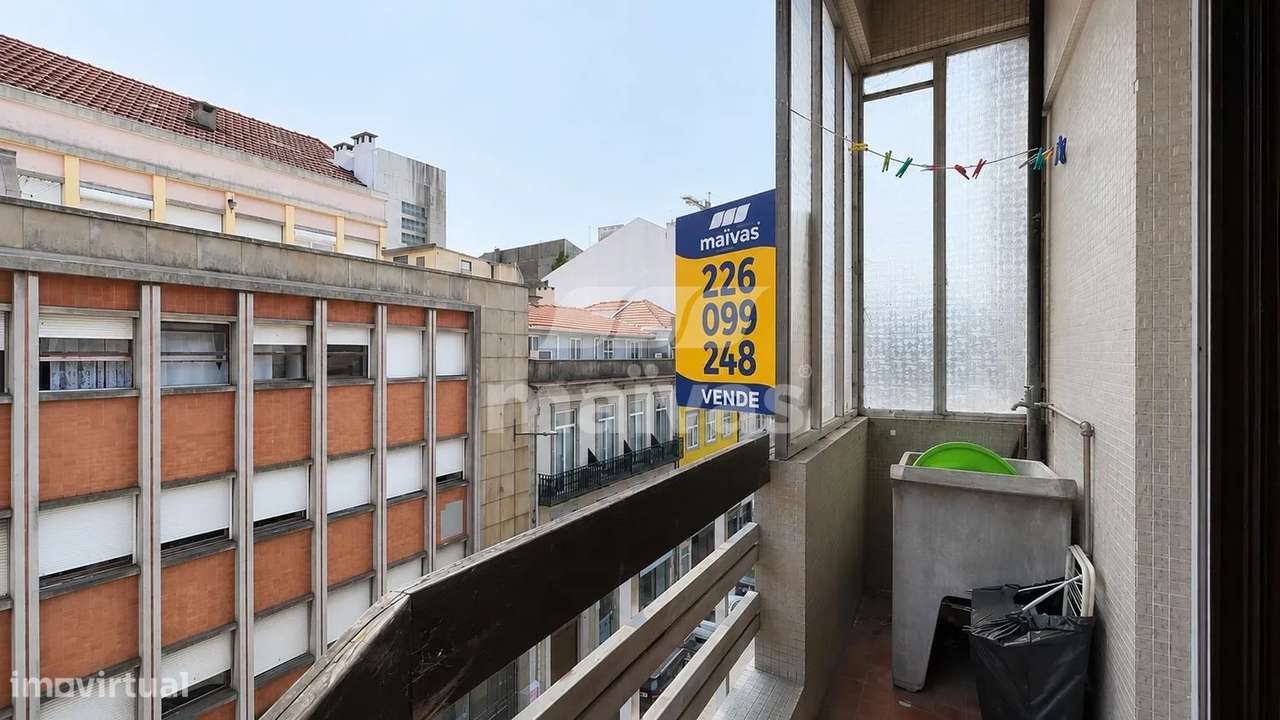 Apartamento T1 - Rua Santa Catarina, Porto-5