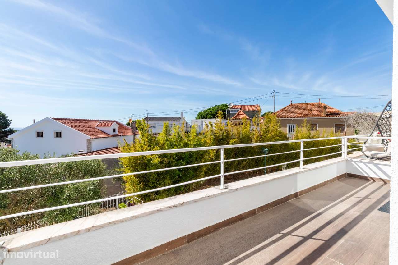 Moderna Moradia T4 VISTA MAR em Charneca de Caparica, Almada - Grande imagem: 4/60