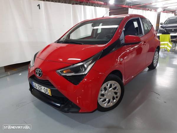 Toyota Aygo 1.0 X-Play+X-Touch - 1