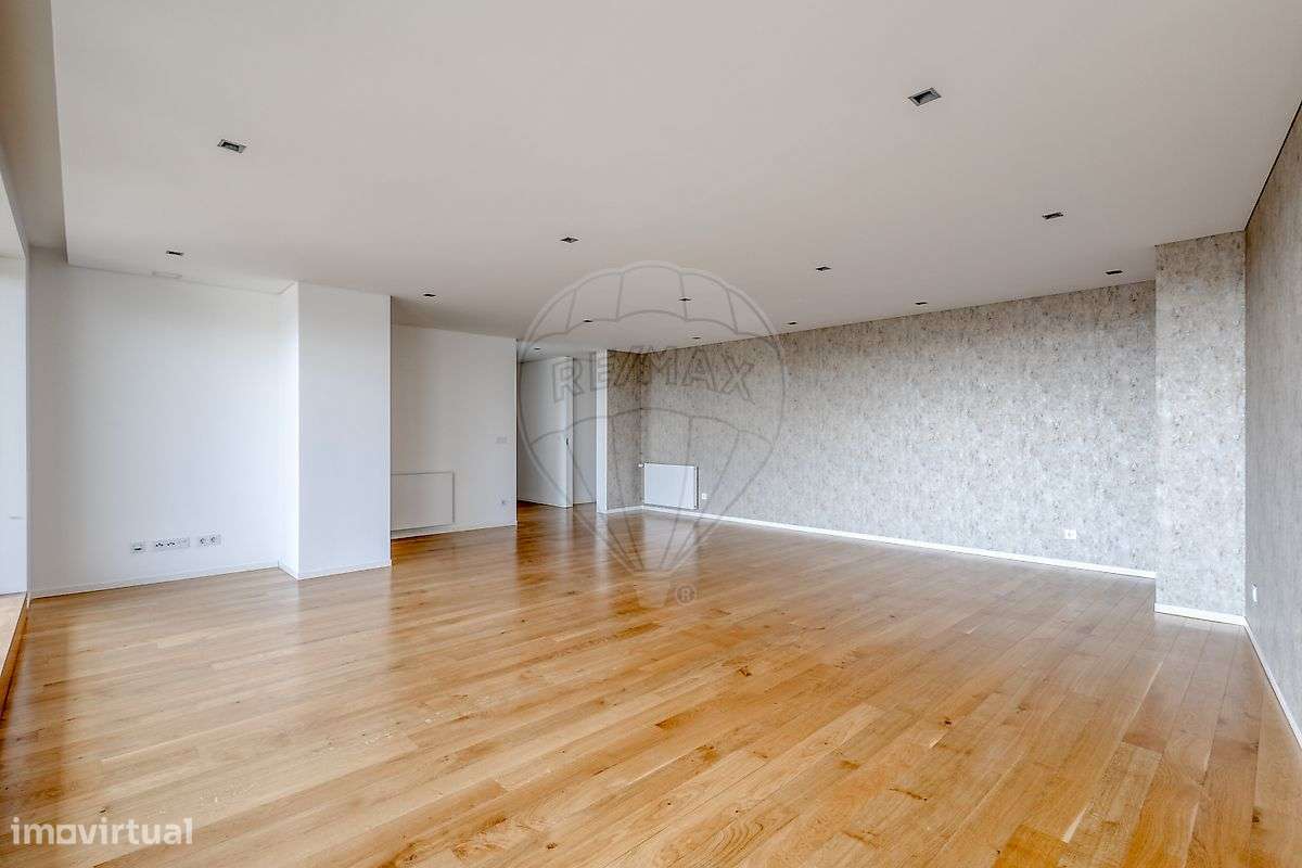 Apartamento T4 para venda-8