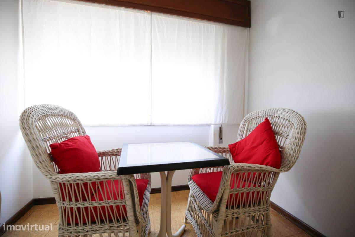 Quarto - localizado em Benfica Lisbon - Grande imagem: 5/9