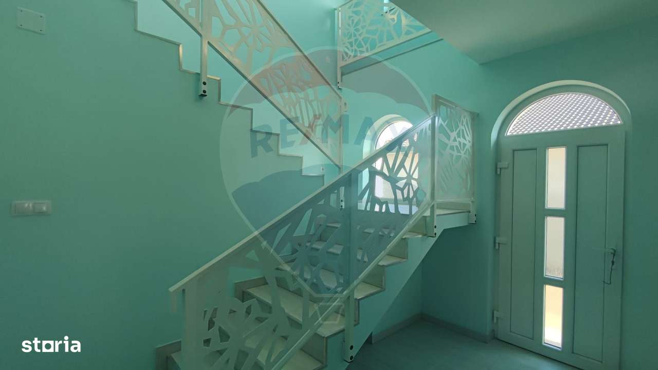 De inchiriat spatiu generos nerezidential la casa/mansarda zona Oncea - Imagine principală: 2/20