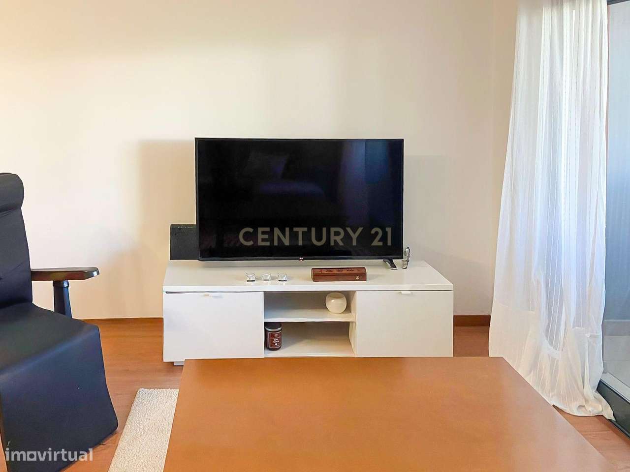 Apartamento T2 com Garagem em Localização Privilegiada - Grande imagem: 3/15