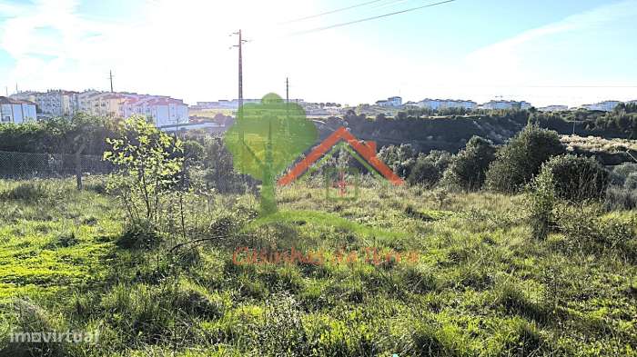 Terreno urbano para construção de 4 moradias-13