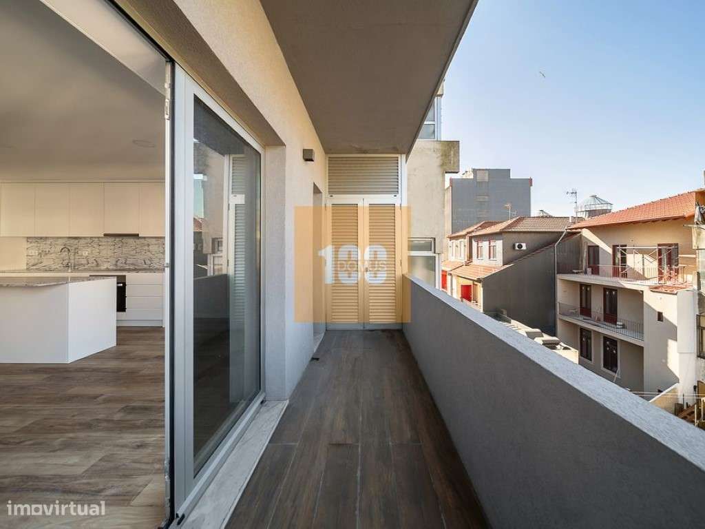 T3 com garagem ao Metro da Trindade - Grande imagem: 2/31