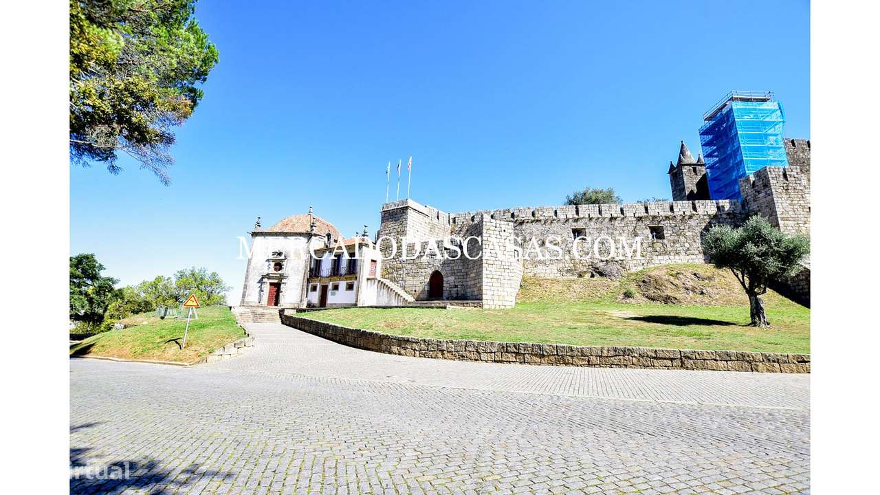 Moradia T3 Nova em S.M.Feira, junto ao castelo-36