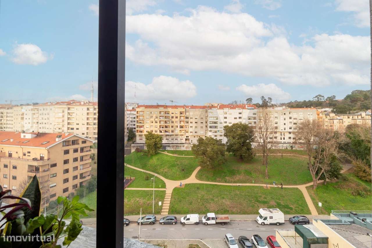 Apartamento T2 em Mafamude – Localização Privilegiada com Vistas Desaf-22