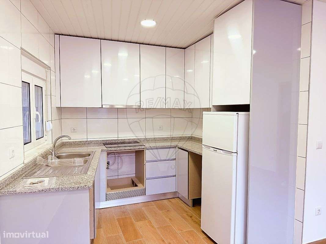 Moradia T2 para arrendamento - Grande imagem: 2/8