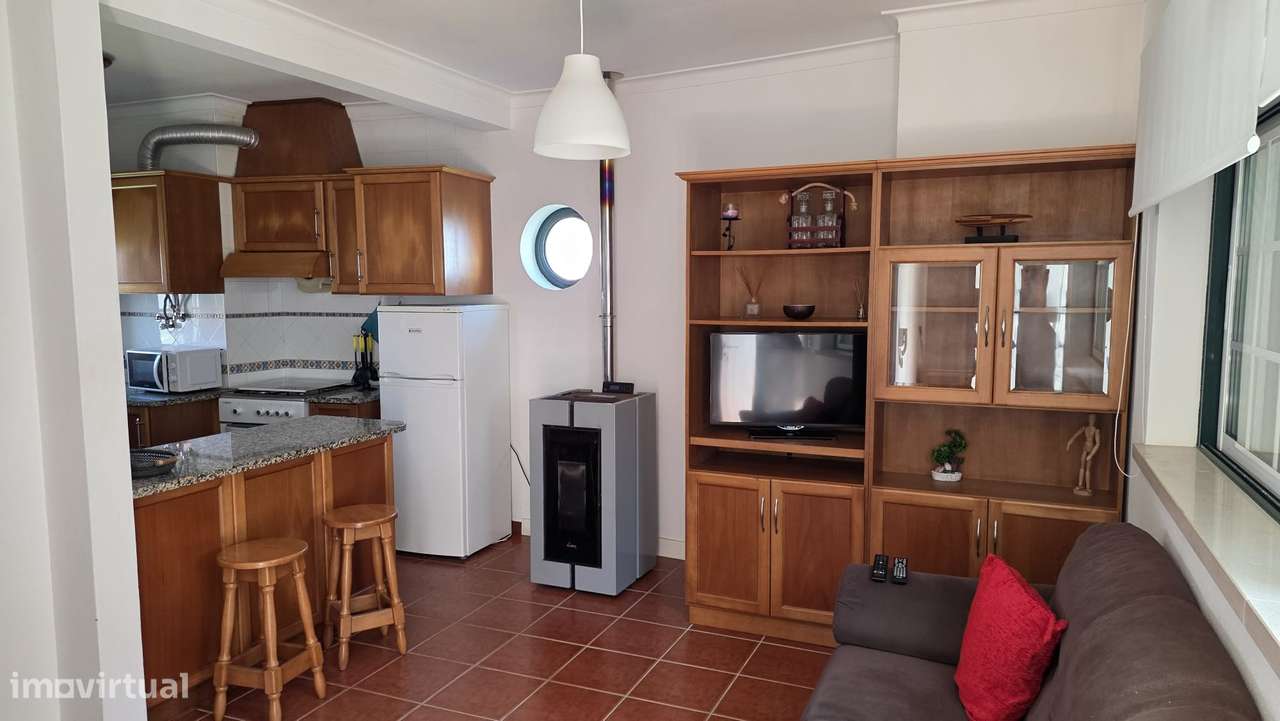 T1 -  no r/c, mobilado e equipado, c/ vista mar em Paredes da Vitória. - Grande imagem: 3/19