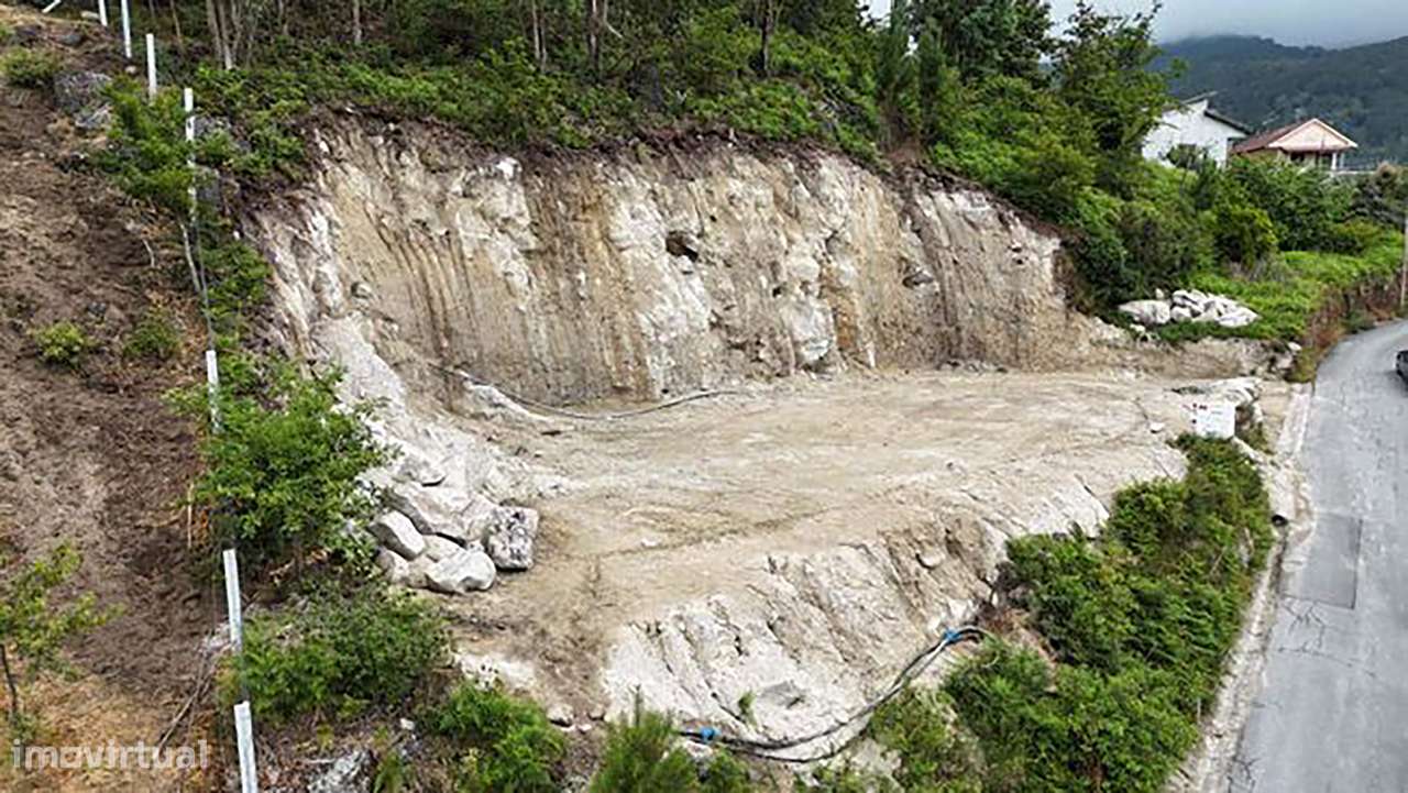 Terreno (Bouro Sta. Marta) - Amares - Grande imagem: 2/9