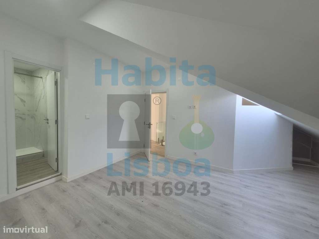 Duplex T3 Com Terraço junto à Praia Costa da Caparica-56