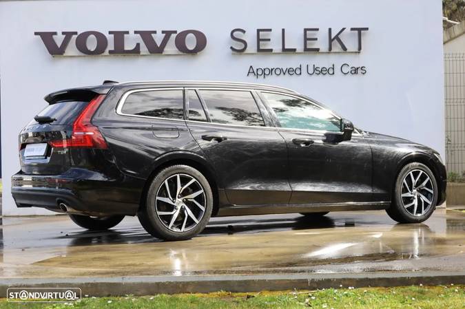 Volvo V60 2.0 T8 AWD TE Momentum Plus - 29