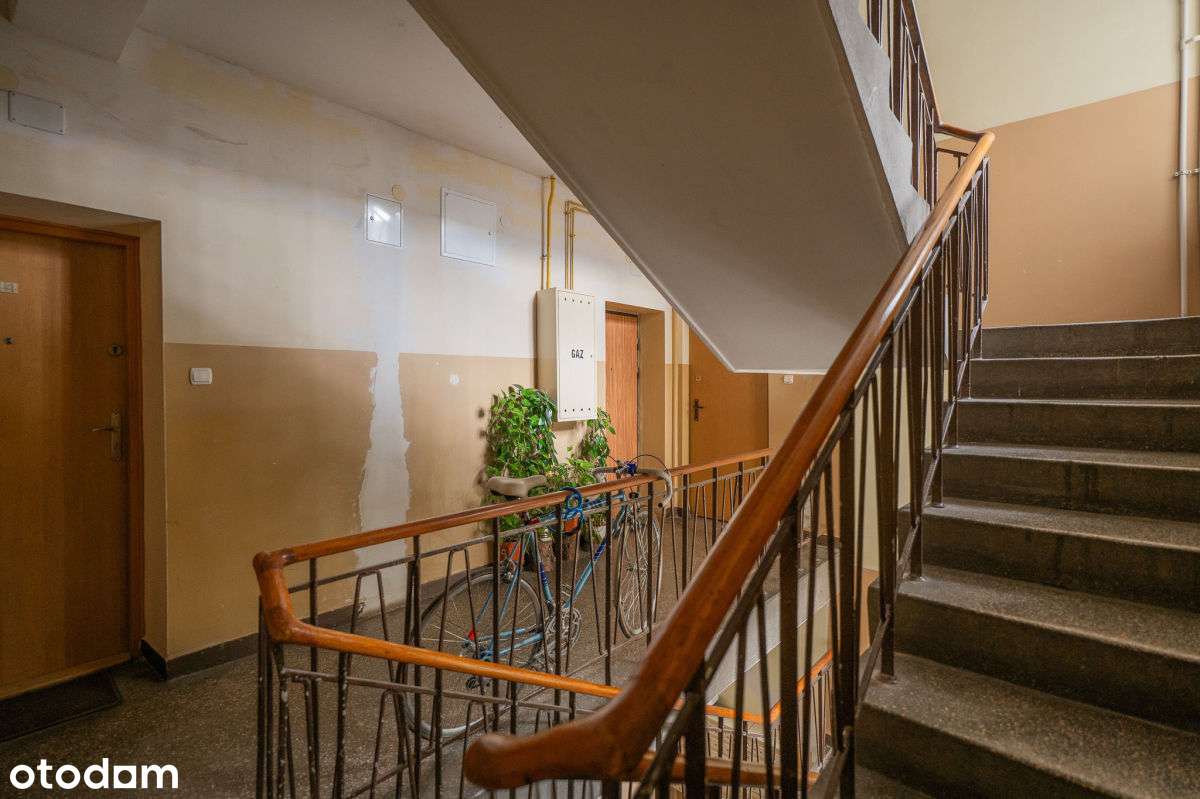 dwa pokoje, Metro z miejscem parkingowym-10