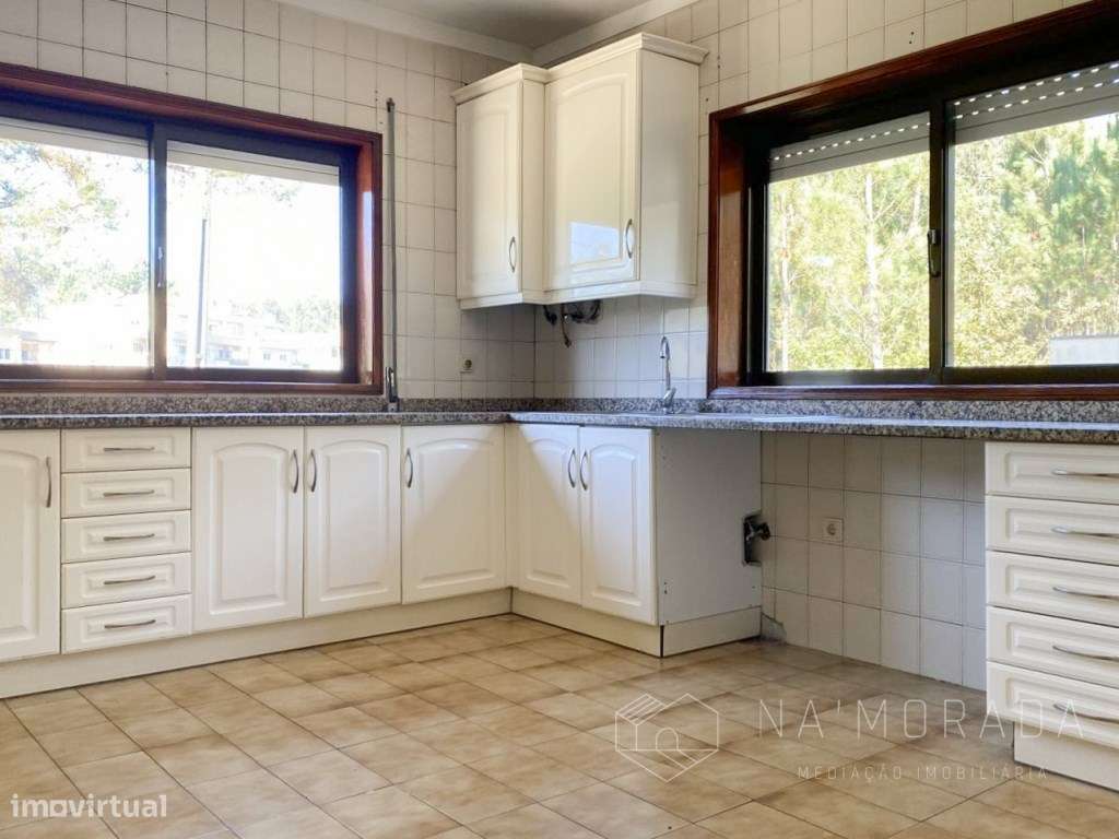 Apartamento T-3 em Santa Maria da Feira, próximo aos Passionistas-7