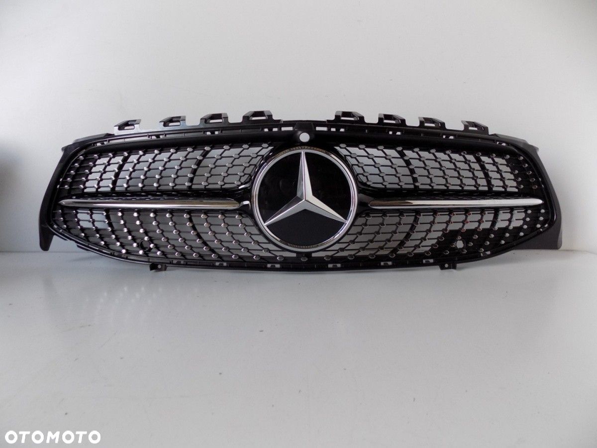 Mercedes-Benz CLA W118 Grill Diamond Kamera - 4509 - 1