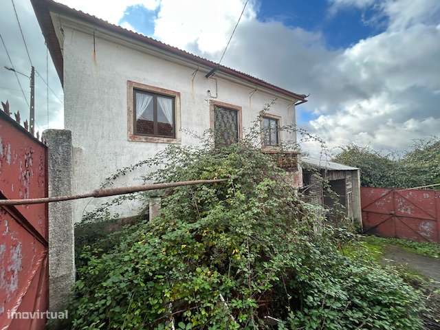 Moradia sita em Boieiro, Ourém-11