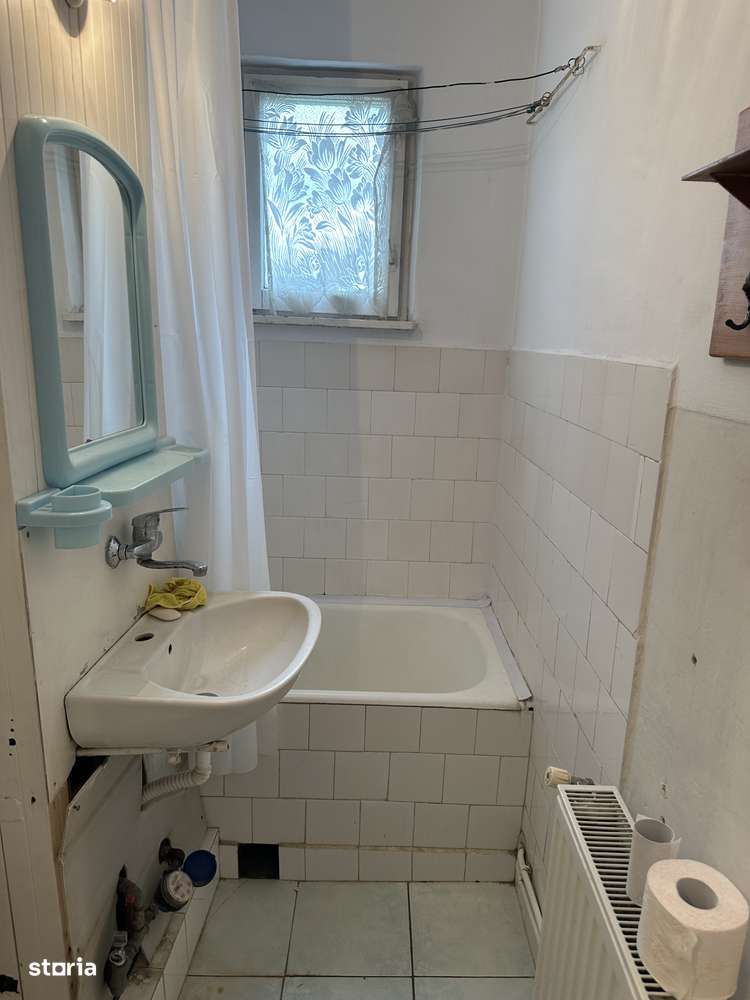 Apartament de vanzare,3 camere-5