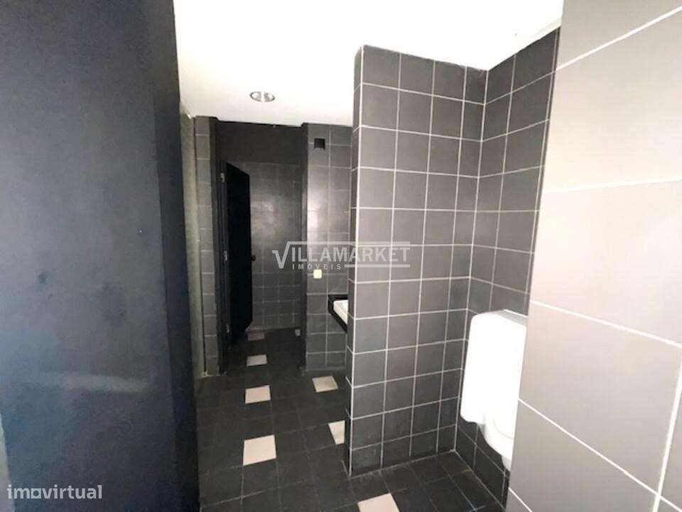 Prédio da banca destinado a serviços composto por 2 pisos com 336 m2 s - Grande imagem: 5/6