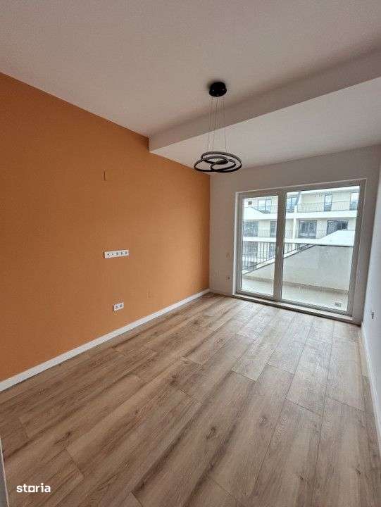 Apartament cu CF 3 camere finisat 55mp terasa 10mp Central Eroilor - Imagine principală: 3/7