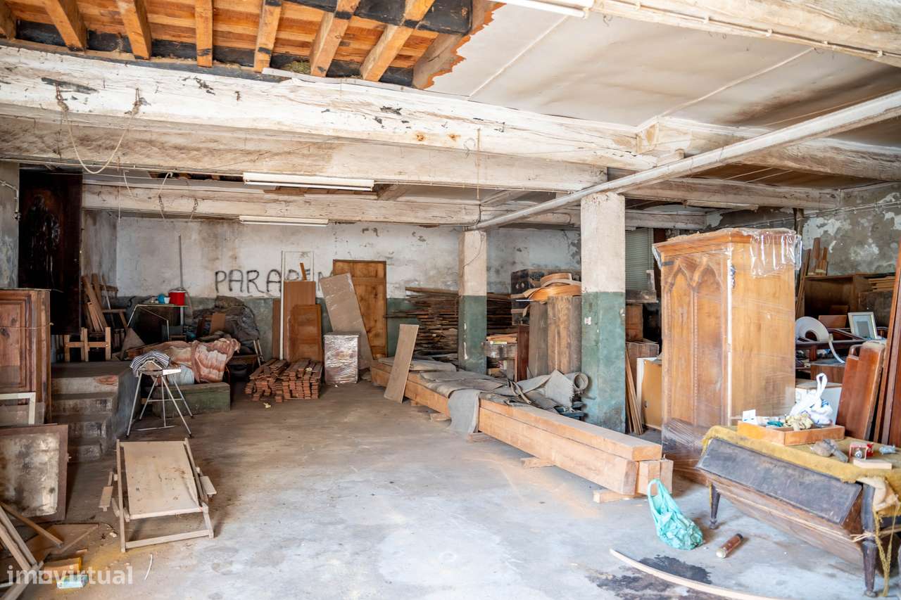 Imóvel com carácter e muito potencial de valorização.-44