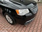 Chrysler Town & Country 3.6 Limited - 13