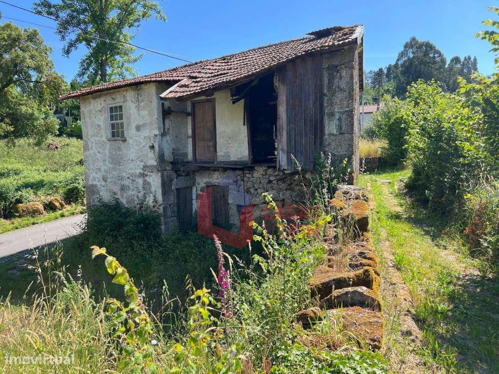 Conjunto de 2 moradias e terreno em Celorico de Basto - Grande imagem: 2/14