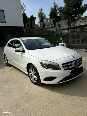 Mercedes-Benz A 200 CDI (BlueEFFICIENCY) - 1