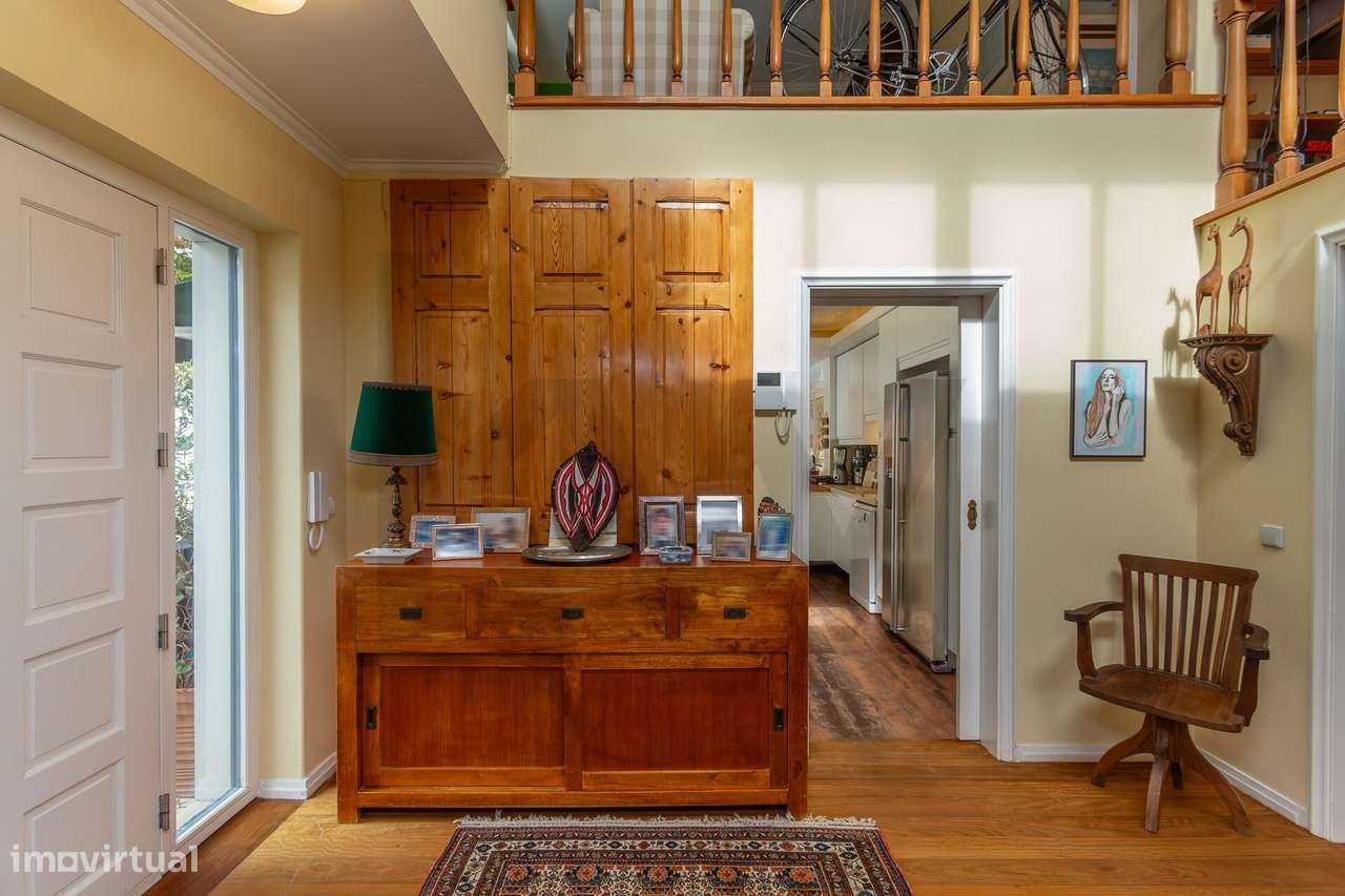 Moradia de Luxo T3 + 1 com Piscina e Jardim Privado em Alcabideche, Ca-28