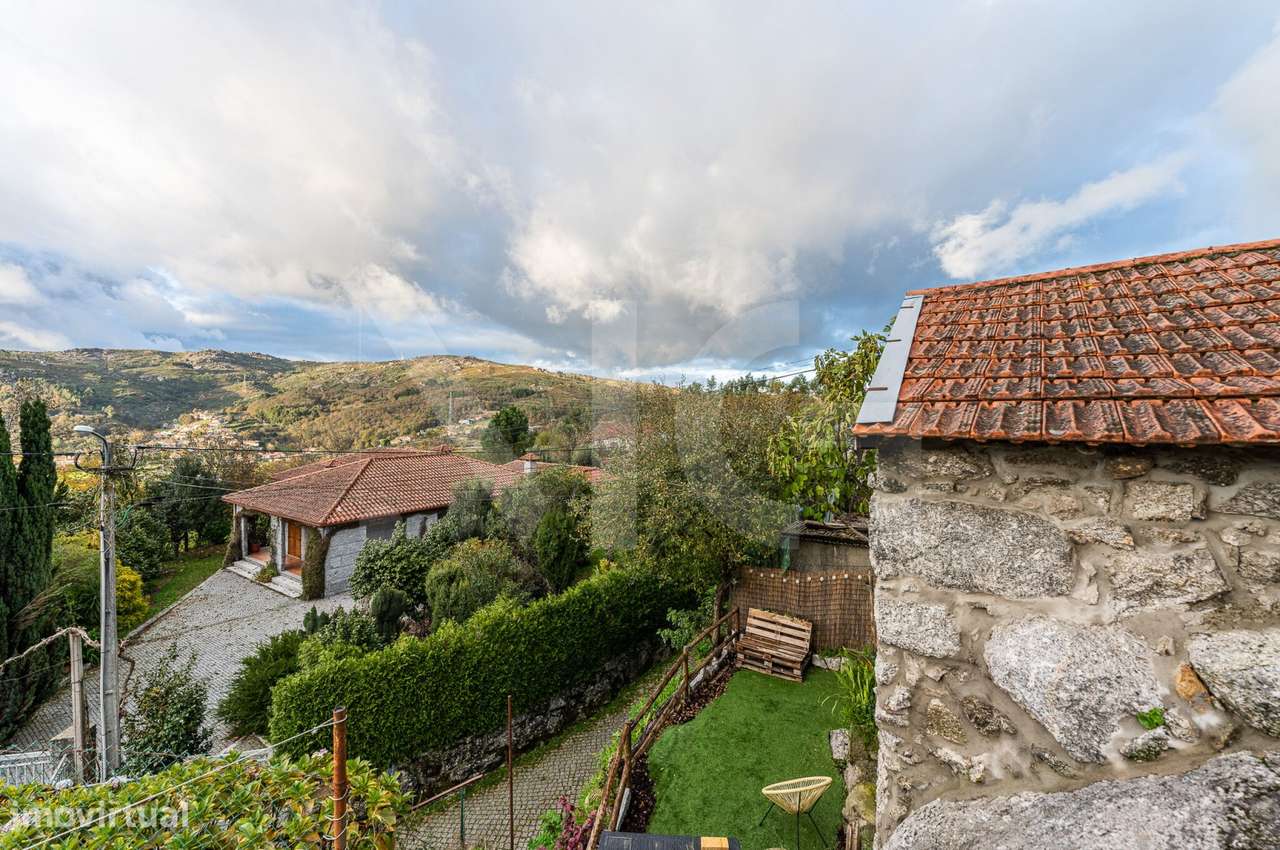 Moradia de 2 Pisos - T1, Totalmente Remodelada, com Pátio em Fafe - Grande imagem: 5/49