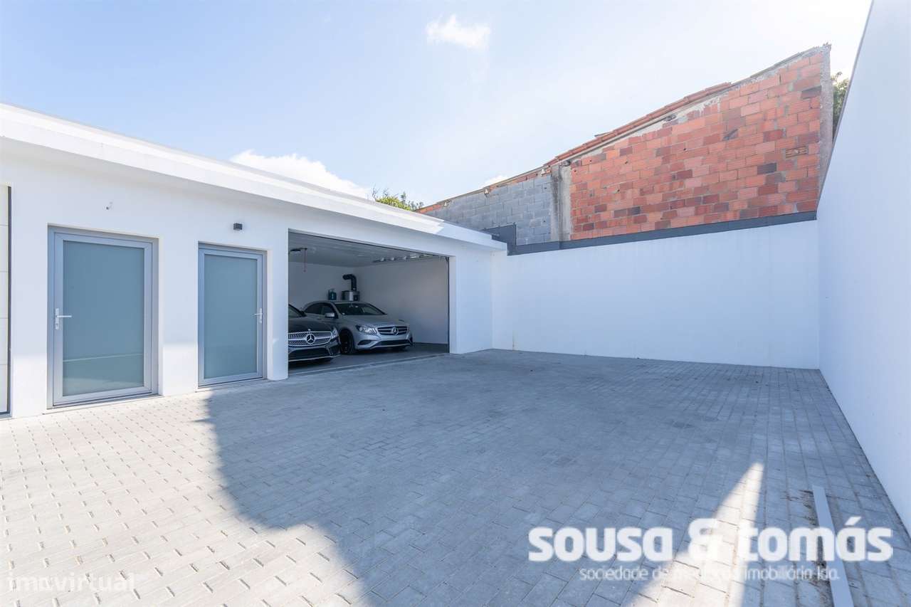 Moradia Geminada T3+1 Venda em Milagres,Leiria-47