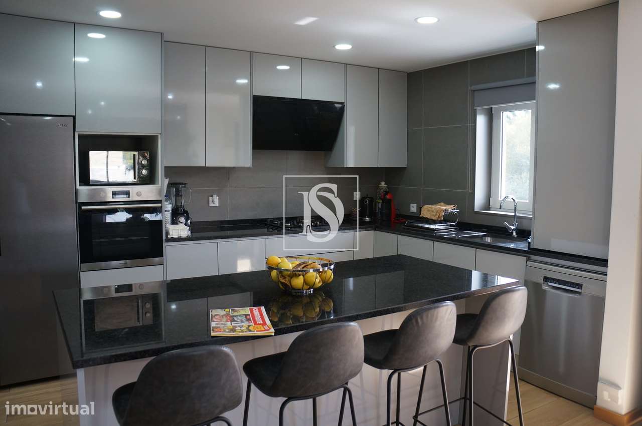 Moradia Isolada T3 em Vilar de Andorinho-39