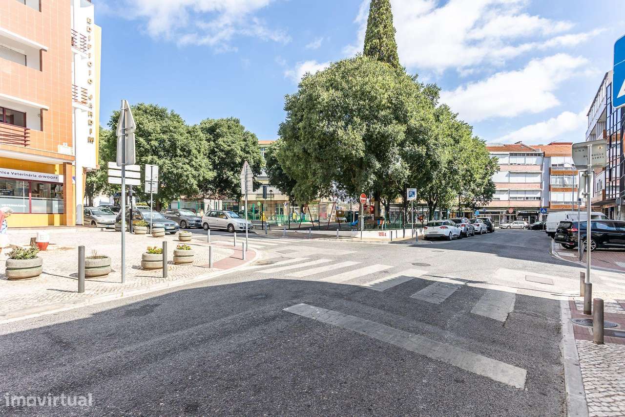 Excelente apartamento T3 na Venteira - Amadora-24
