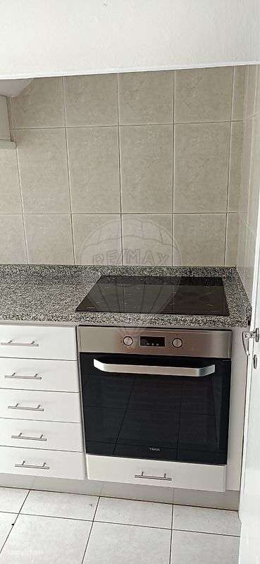 Apartamento T1 para arrendamento - Grande imagem: 2/9